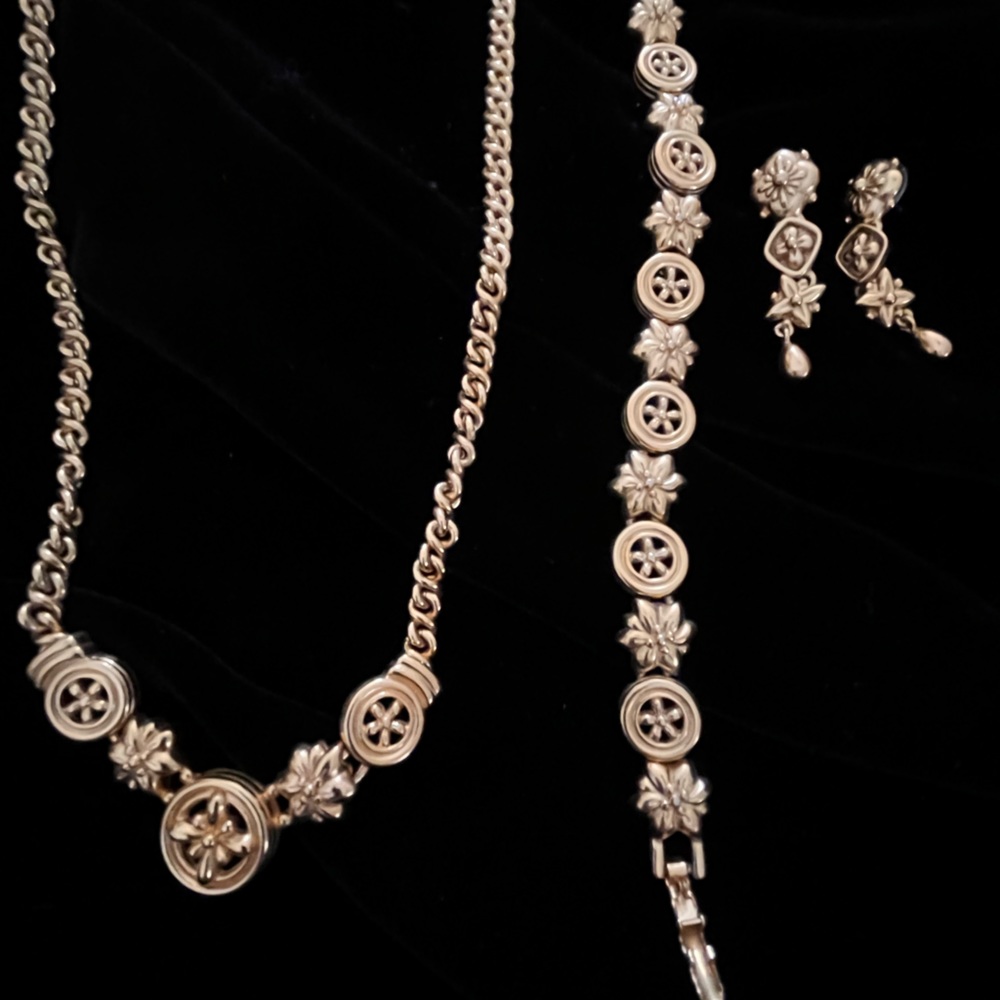 Nautical muted Gold color 3 pc costume jewelry set.